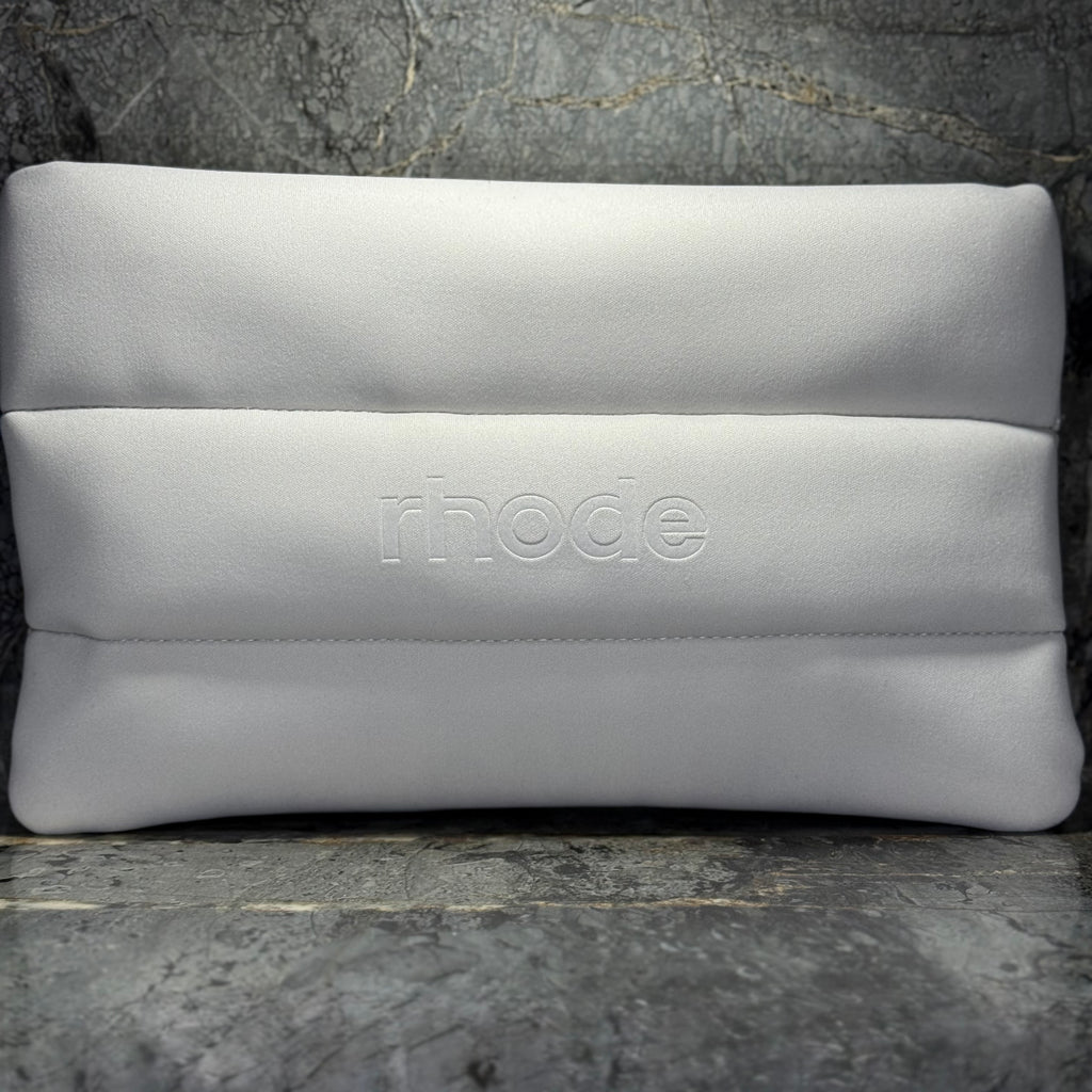 🩶 Сив Несесер 🌪️