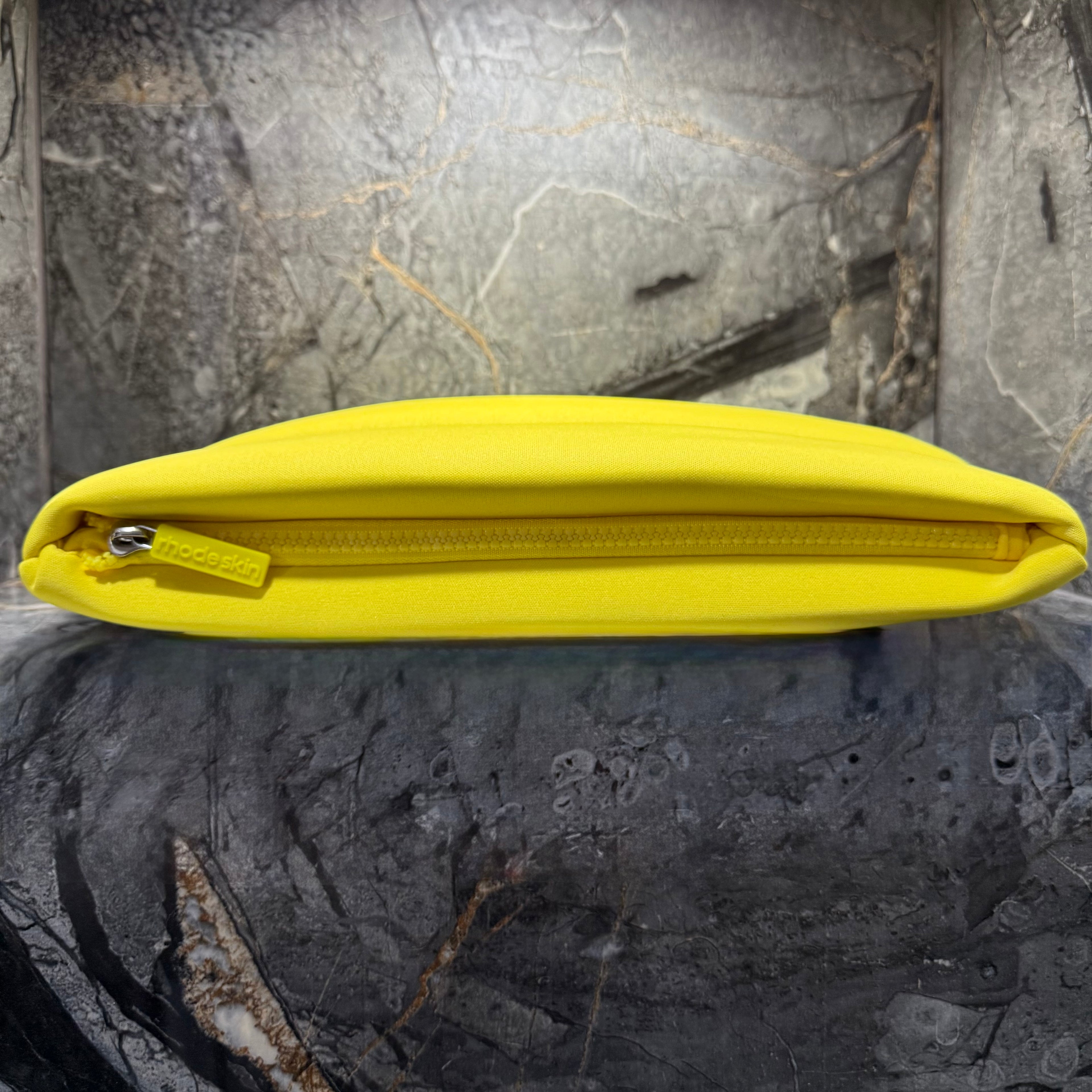 💛 Жълт Несесер 🍋