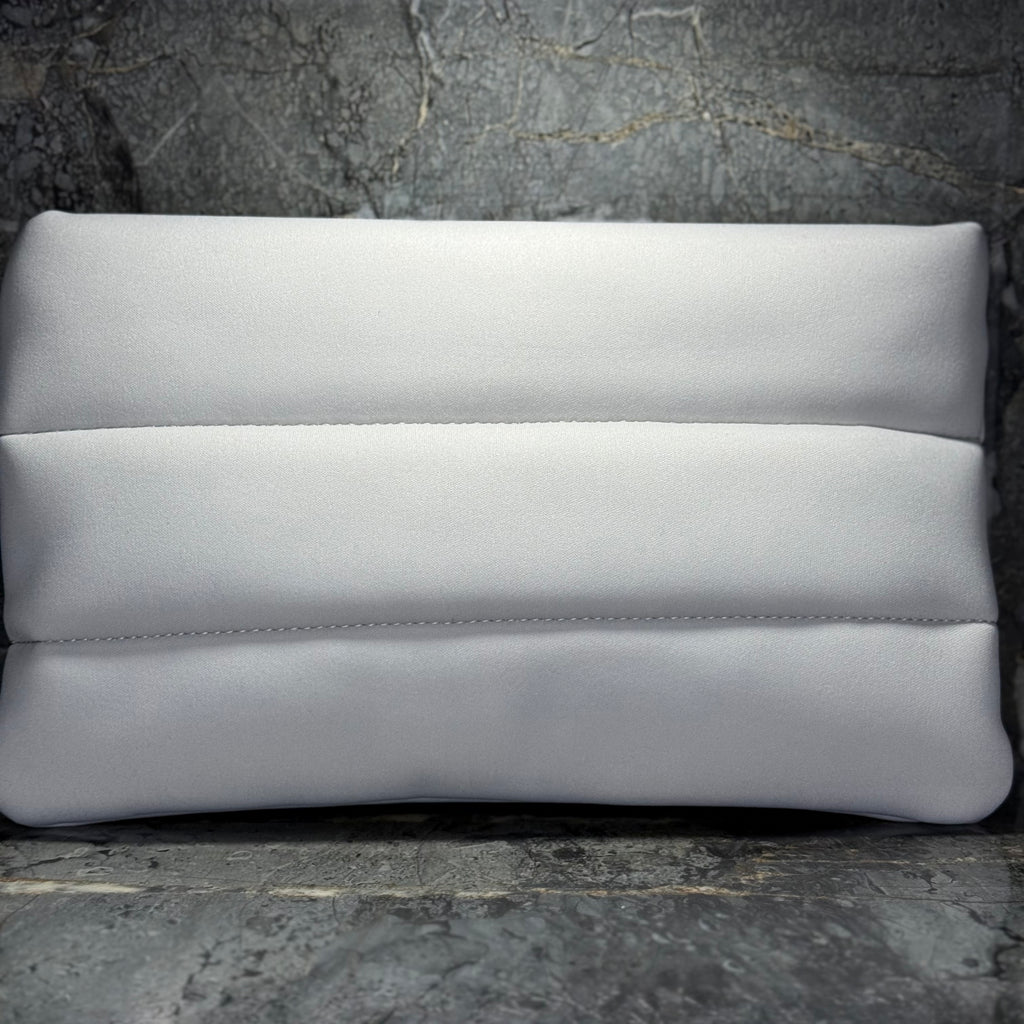 🩶 Сив Несесер 🌪️